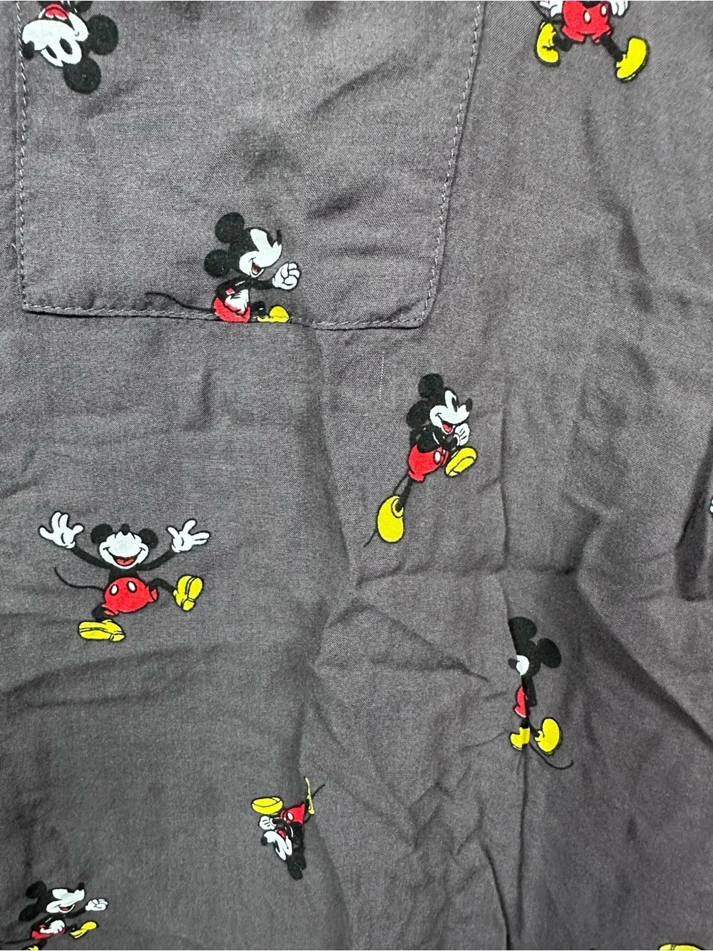 Torrid Disney Mickey Mouse Button-Up Challis Blouse Size 1 - Picture 3 of 11
